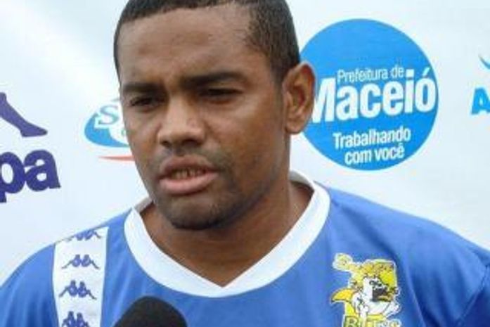 Lateral-esquerdo ex-CSA é o novo reforço do Boatafogo-PB