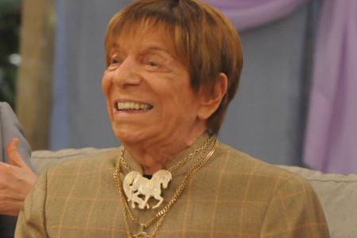 Personagens do seriado Toma Lá Dá Cá terminam abduzidos por seu Ladir em nave espacial