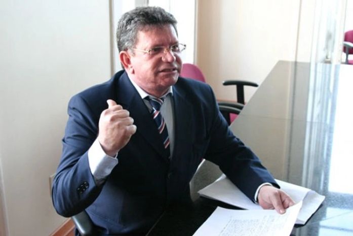 Ministra do STJ indefere liminar no caso do ex-deputado Cícero Ferro, que continua foragido