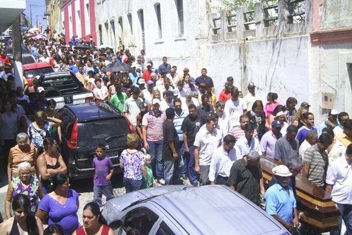 Comoção marca enterro de ex-vereador em Mata Grande