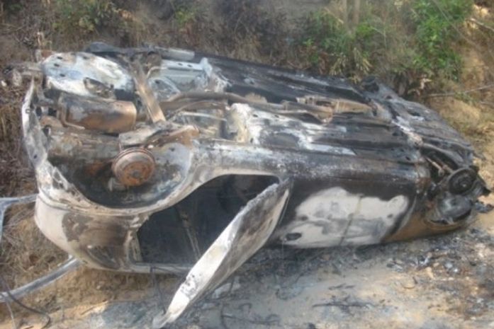 Carro carbonizado é encontrado em Penedo