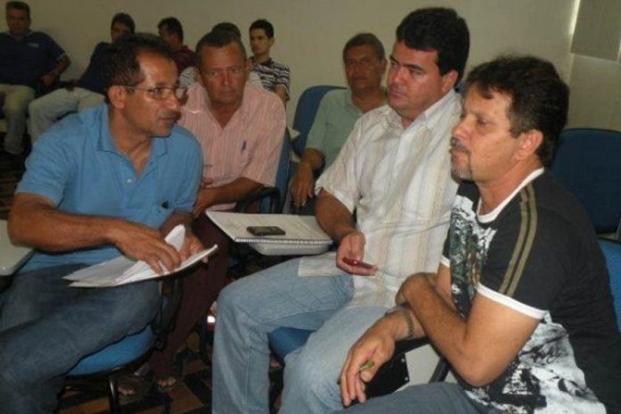 Prefeitura de Penedo realiza licitação para locação de veículos
