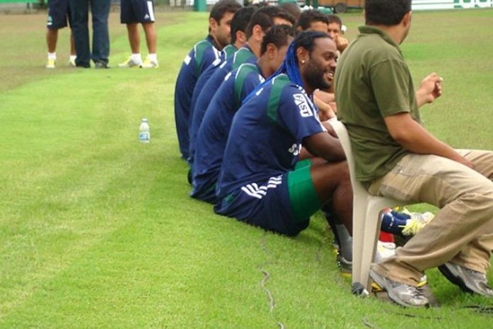 Esperando aval do CSKA para ir ao Fla, Love participa de treino na Academia