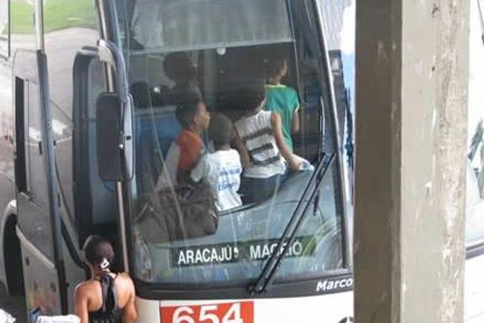 Trabalho infantil em terminal rodoviário de São Miguel é denunciado