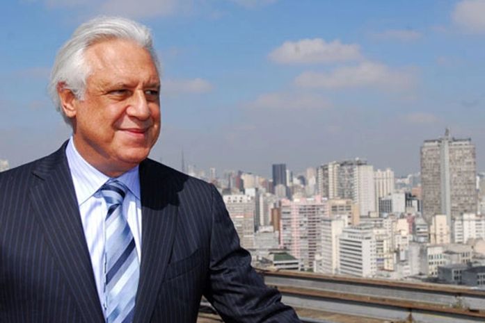 Relacionamento entre homem-máquina é um dos assuntos de \"Tempos Modernos\"