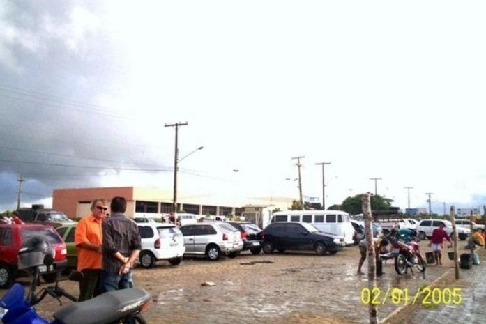 Carros em feira de Arapiraca
