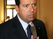 Artur Lira confirma candidatura a federal e desagrada aliados