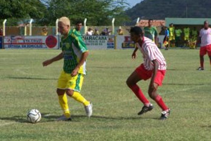 Ipanema vence Penedense com gol aos 42 do segundo tempo