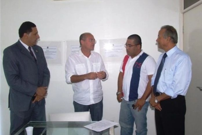 Renan com Dário César, vice governador José Wanderley e o líder dos agentes penitenciários