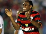 Atlético-MG contrata Obina por três anos