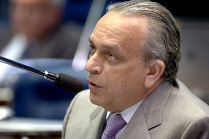 Lula chama Sérgio Guerra de \'babaca\'. em reunião ministerial