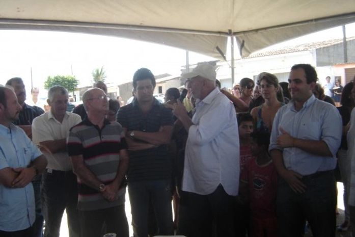 Prefeito do Pilar assina ordem de serviço para obras de drenagem do loteamento Edite França
