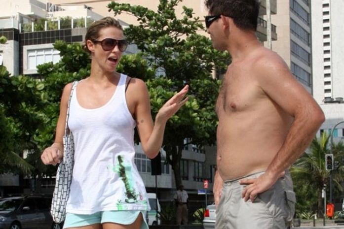 Luana Piovani é assediada por turista ao deixar praia no Rio