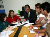 José Queiroz de Oliveira com Ariluce Cerqueira e técnicos da prefeitura 