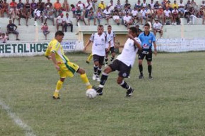 Em jogo de quatro gols, ASA empata com Ipanema
