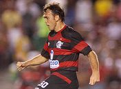 Dirigente diz que Petkovic não joga mais pelo Flamengo
