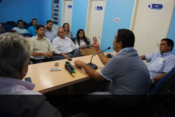 Prefeitos querem audiência com governador para não fechar hospitais de 36 municípios