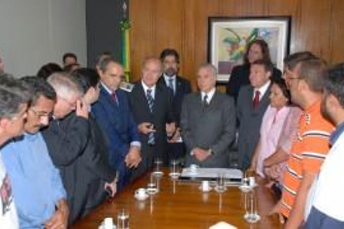PEC 300: Renan busca pressa na aprovação de piso para Policial