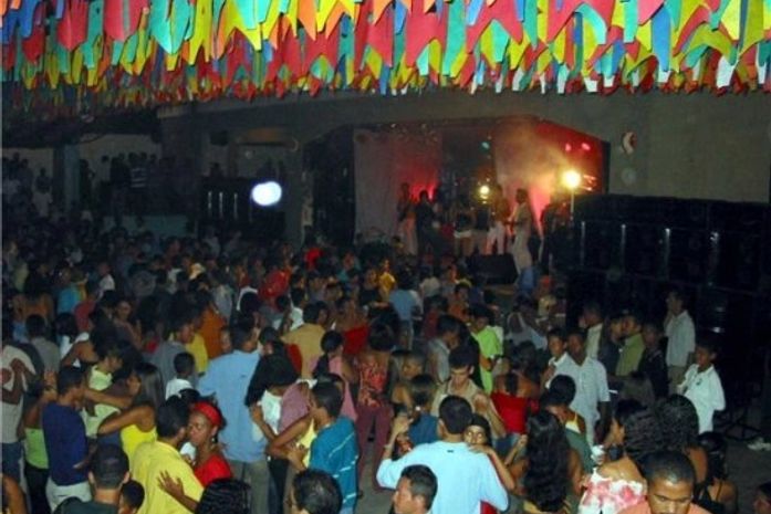 O clube Calabar se prepara para manter a tradição dos bailes.