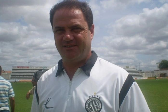 Vica não mexe e ASA vai de 4-5-1 contra Penedense