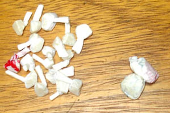 Polícia prende mulher acusada de tráfico de drogas