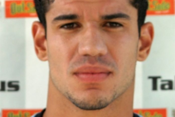 Destaque da partida, Léo marcou três gols esta tarde