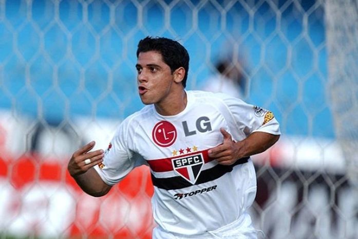 Cicinho está de volta ao São Paulo
