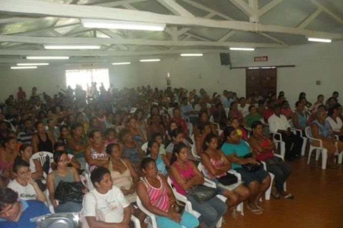 Prefeitura de Penedo se reúne com beneficiários das 344 casas