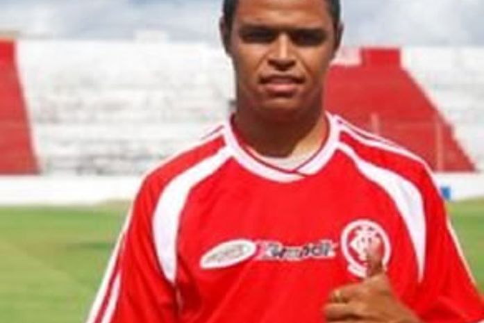 De primeira: lateral-esquerdo é o novo reforço do ASA de Arapiraca