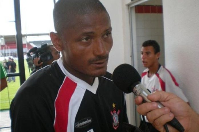 Sport Atalaia confirma a contratação do atacante Catanha