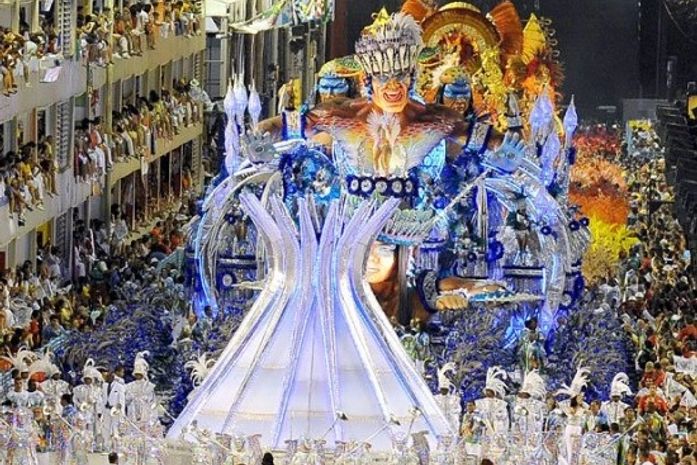 A Beija-Flor homenageou em seu samba-enredo os 50 anos da capital do país, Brasília