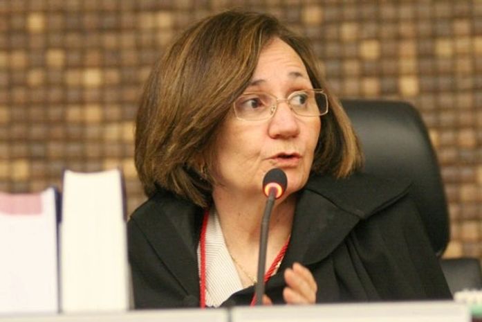 Para a Desa. Elisabeth, suspensão do certame causa lesão do Poder Público