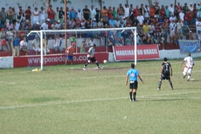 Na estréia de Catanha Corinthians perde para Penedense