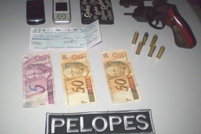 Assaltante entra em residência e, com criança nos braços, tenta se passar por morador