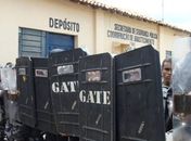 Policiais civis em greve trocam tiro com BOPE; dois PMs e um agente ficam feridos