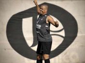 Ronaldo está gordo, mas continua muito perigoso, dizem jogadores do Racing do Uruguai