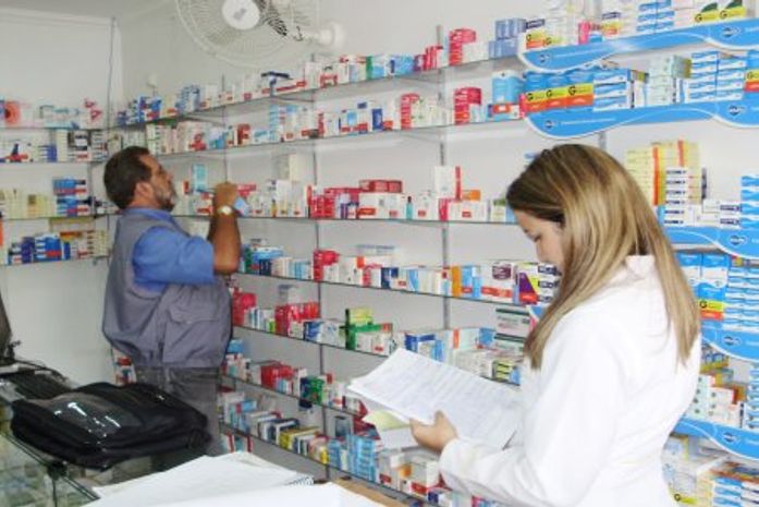 Vigilância intensifica fiscalização em farmácias de Arapiraca