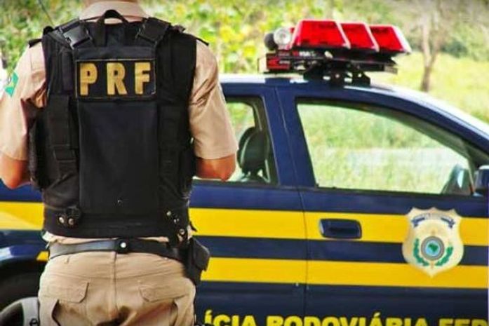 Equipe da PRF orientou motoristas 