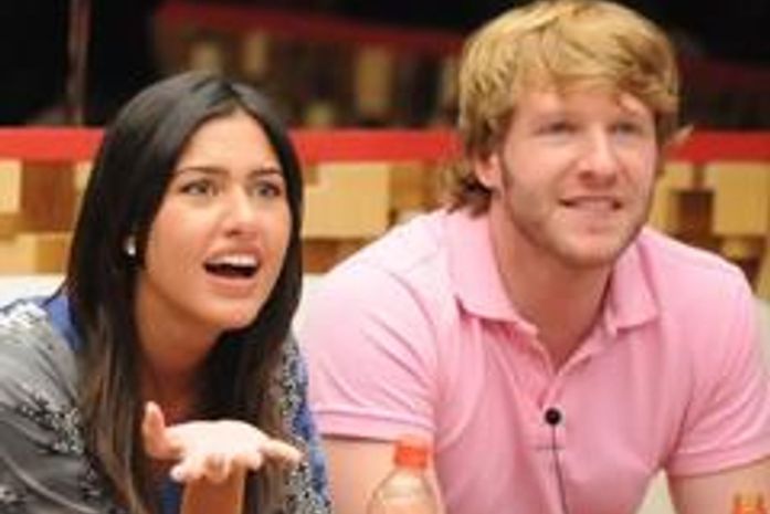 \"Quero beijar na boca, mas não posso\", diz Michel no \"BBB10\"