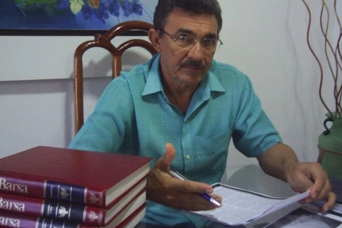 Professor Walter Brandão ex-diretor da escola municipal