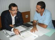 Em reunião com o secretário Luiz Otávio Gomes, prefeito James Marlan disse ter garantia de oito empresas para o polo