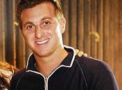 Luciano Huck vai doar cursos para presidiários de Bangu