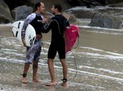 Cauã Reymond e Paulo Vilhena discutem por causa de onda no Rio