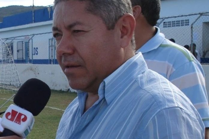 \"Não chegaremos a lugar nenhum sem a torcida\", diz presidente do ASA