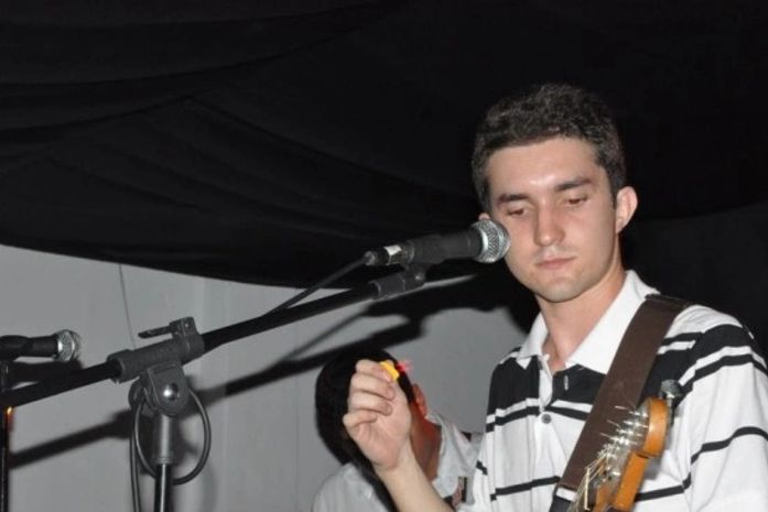 \"Vôbiu\" promete agitar a noite dos fãs do rock romântico em Maceió