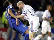 Zidane atingiu Materazzi com uma cabeçada 