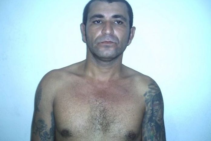 Ex-presidiário é preso por posse ilegal de arma de fogo