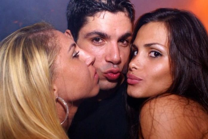 Os três pediram para serem fotografados