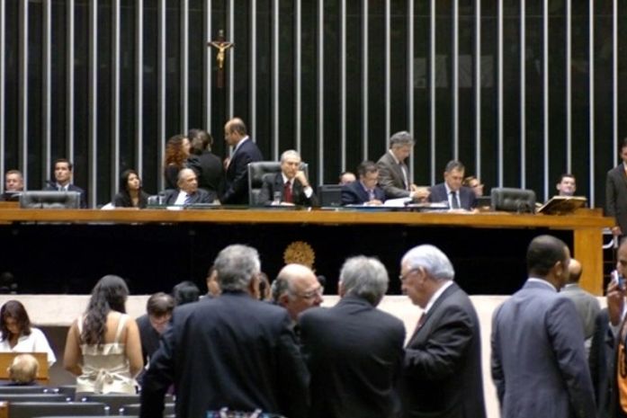 Sessão que aprovou a PEC 300 na Câmara