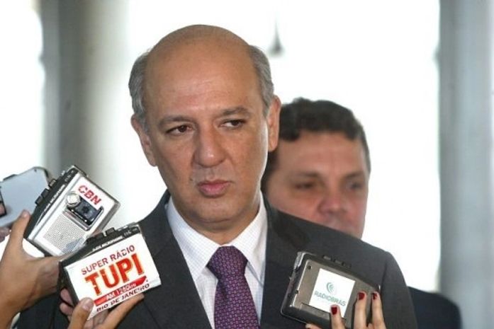 Por 9x1 STF mantém José Roberto Arruda preso